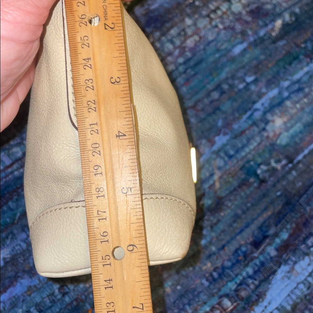 Dooney & Bourke Yellow Shoulder Bag with Green Bow - Picture 15 of 16